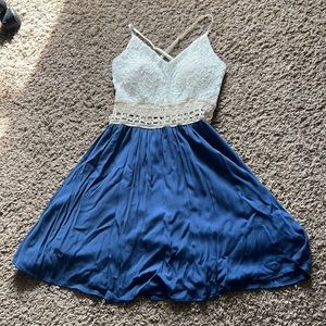 Windsor size S summer dress tank top white and blue